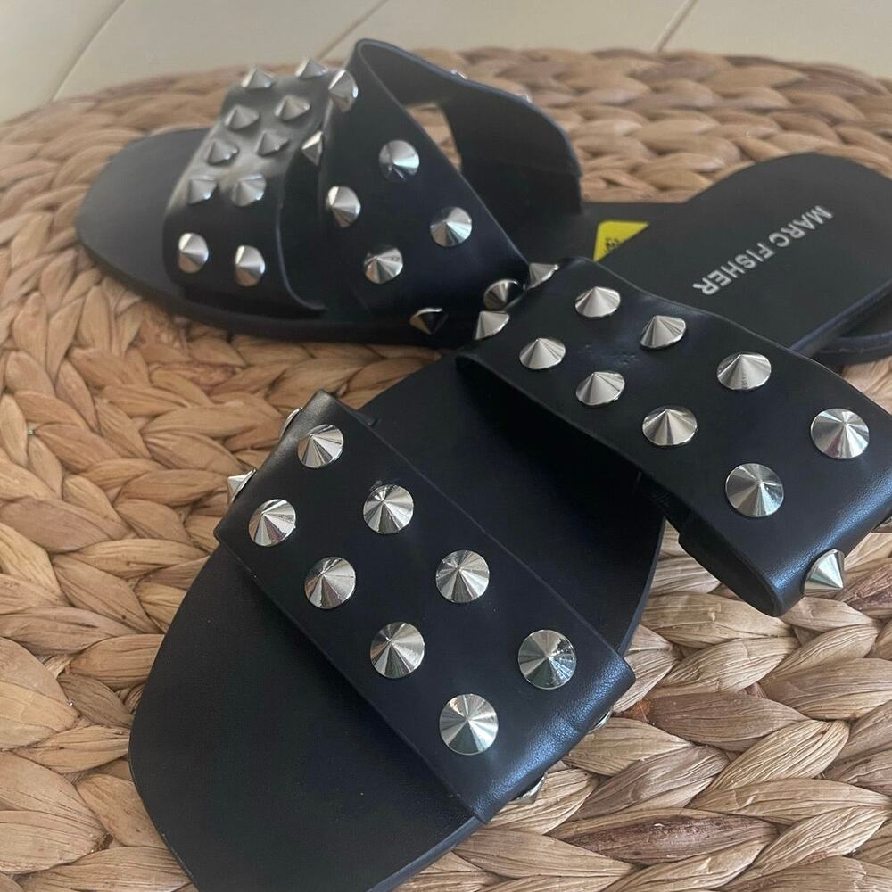 Marc Fisher Bolive Black Studded Slides Sandals EUC Spikes, S99